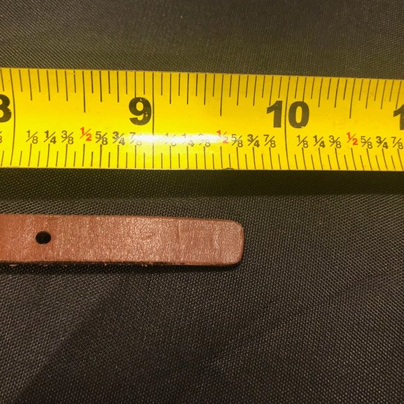 Gucci Studded Feline Head Leather Bracelet in Brow - Picture 12 of 13